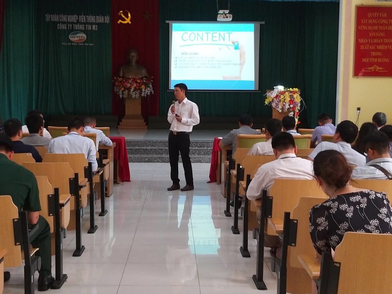 dao-tao-an-toan-lao-dong-ve-sinh-lao-dong-tai-tong-cong-ty-vietel--cong-ty-thong-tin-m3-2.jpg